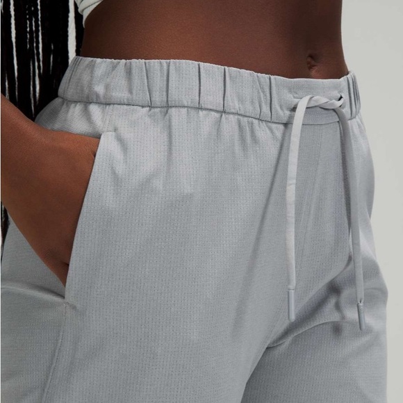 Lululemon Essential Affinity Mid-Rise Jogger *27” - Picture 3 of 8